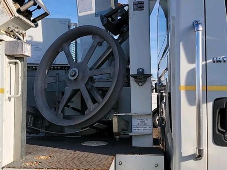 2005-international-durastar-4300-image-8