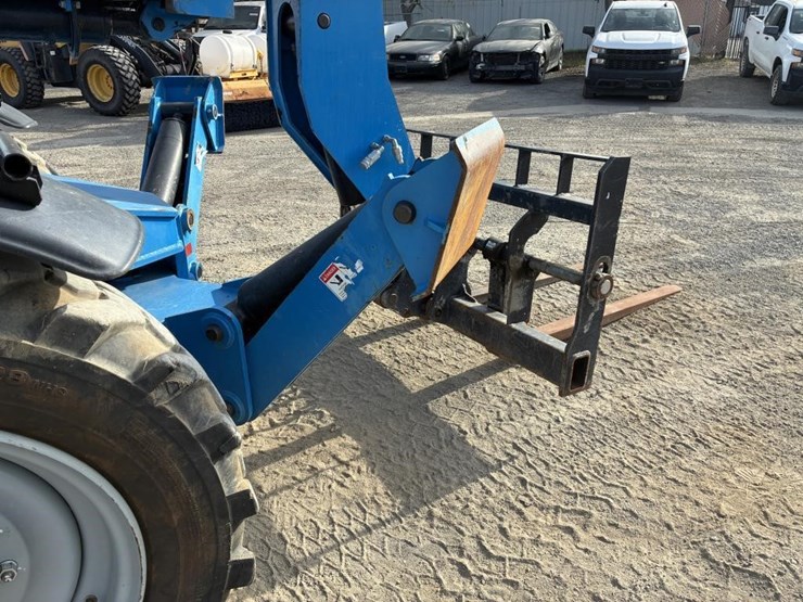 2018-genie-gth1056-image-6