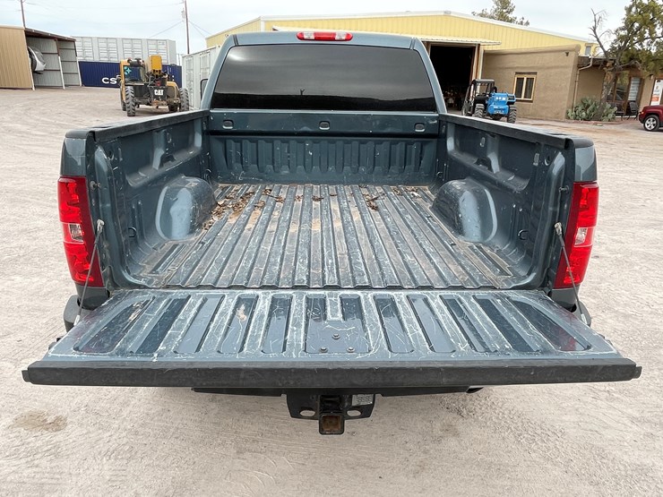 2011-chevrolet-silverado-2500hd-lt-image-35