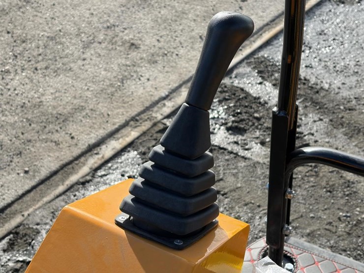 2025-vicsec-vc15-excavator-image-16