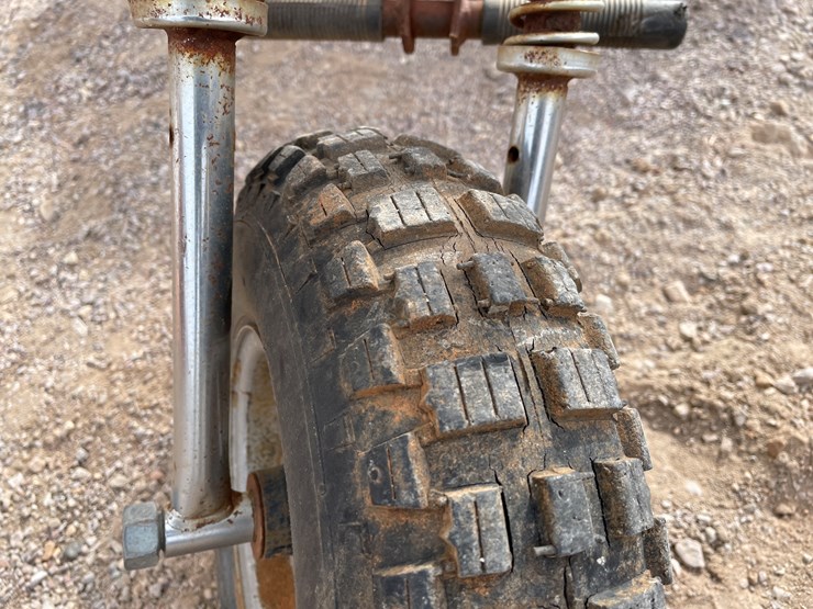 #202-•-three-wheeler-image-4