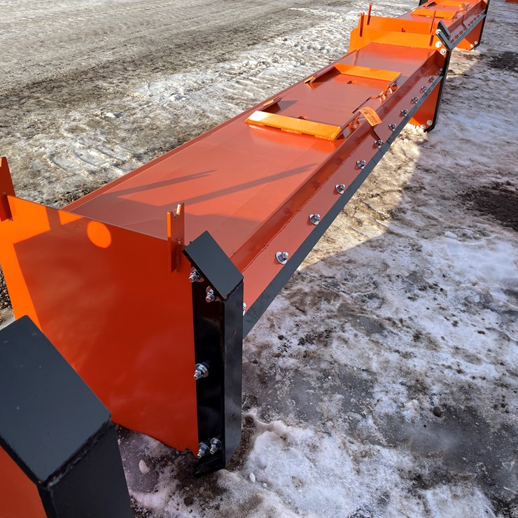 #18007 • Unused Pusher Attachment (Princeton, MN)