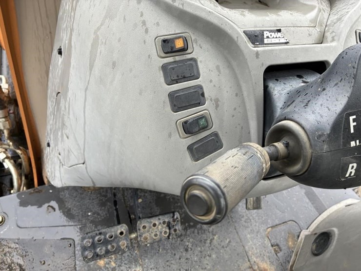 2019-case-580sn-image-22