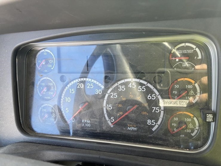 2021-freightliner-dump-truck-image-20