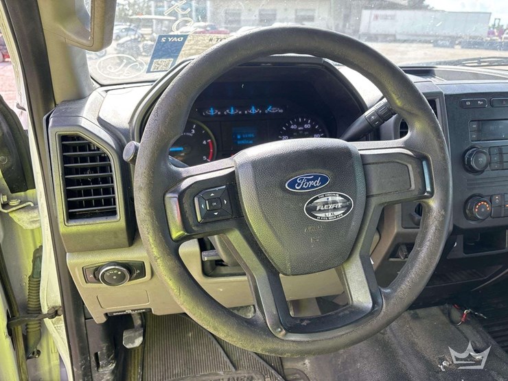 2017-ford-f550-image-14