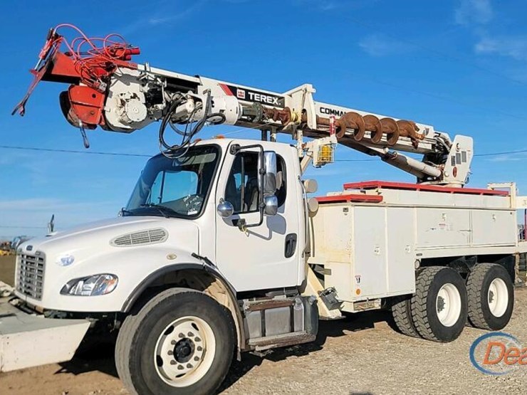 2014-freightliner-m2-digger-derrick-truck,-s/n-1fvhcydt0ehfs2852:-commander-5050,-135k-mi.-image-1