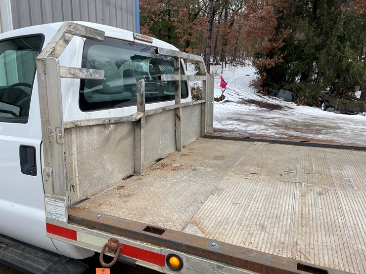 #350-•-12'-aluminum-flatbed-with-tommy-lift-gate-(custer,wi)-image-2