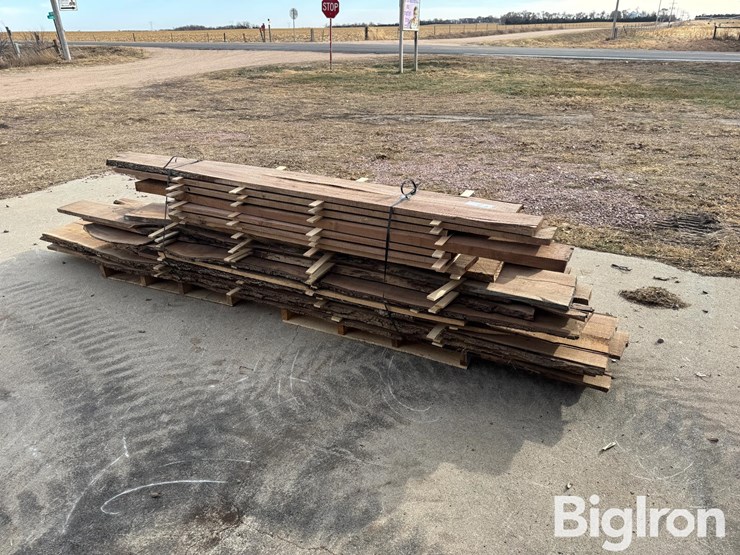 walnut-lumber-image-3