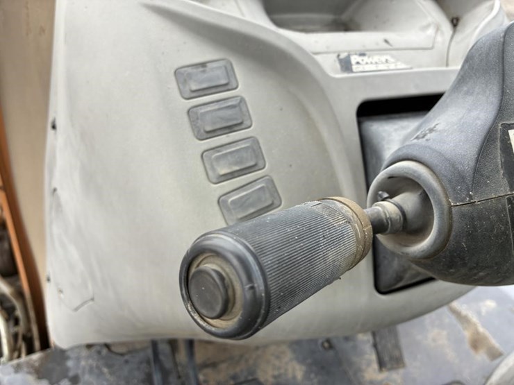 2018-case-580sn-image-22