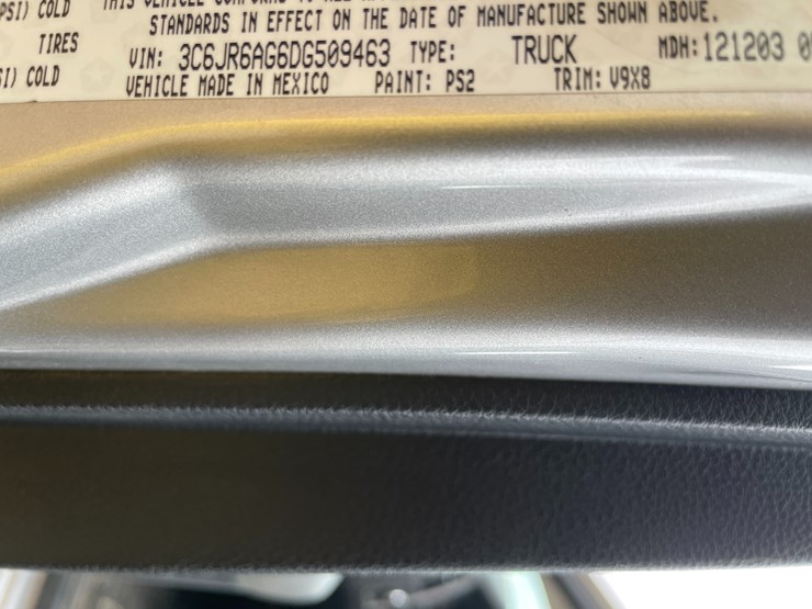 2013-dodge-ram-1500-image-23