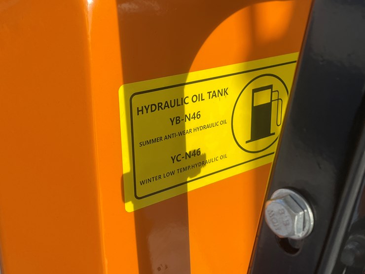 #134-•-miva-va13-mini-excavator-(mosinee,-wi)-image-12