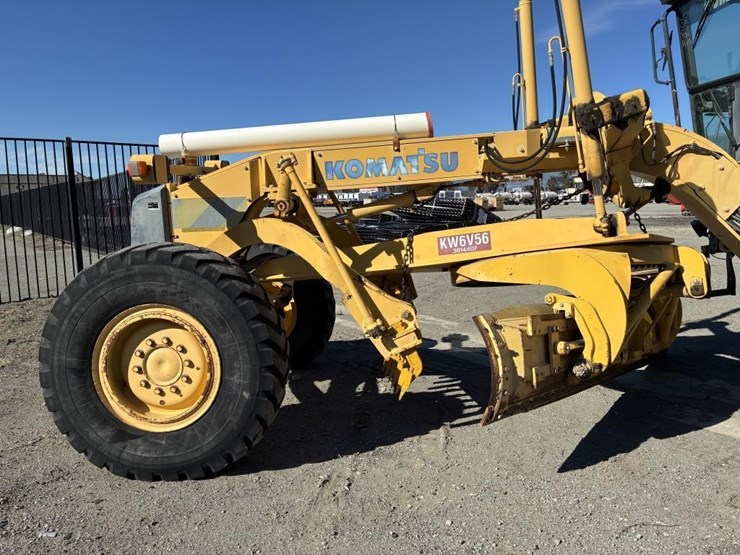 2004-komatsu-gd555-image-5