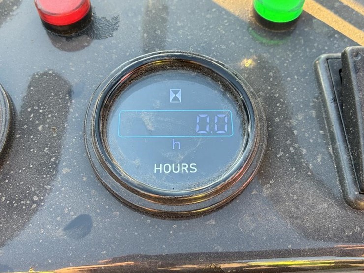 2025-aboss-gh350-skid-steertrack-loader-image-11