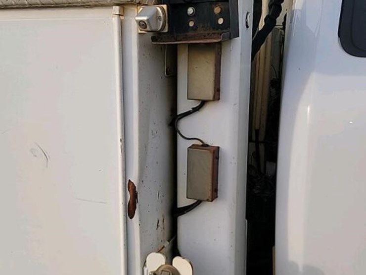 2018-ford-f550-image-11