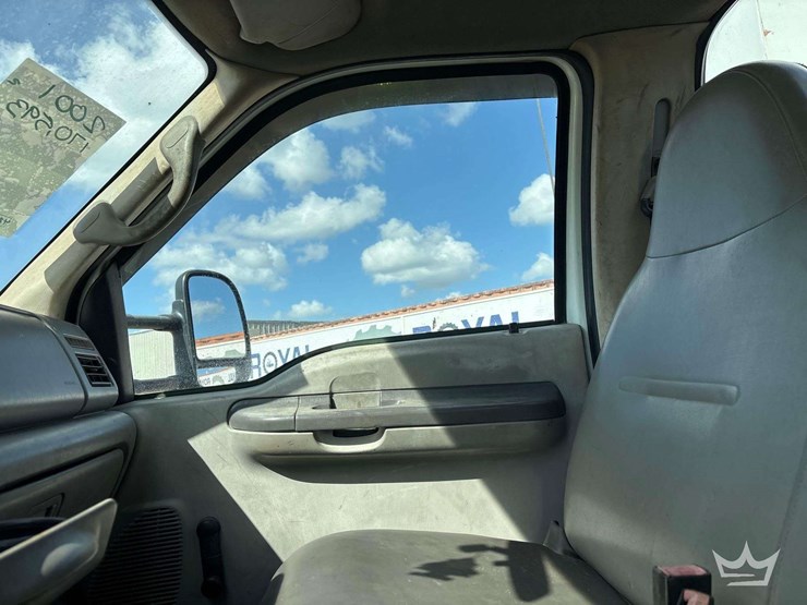 2001-liftmoore-6036-image-12