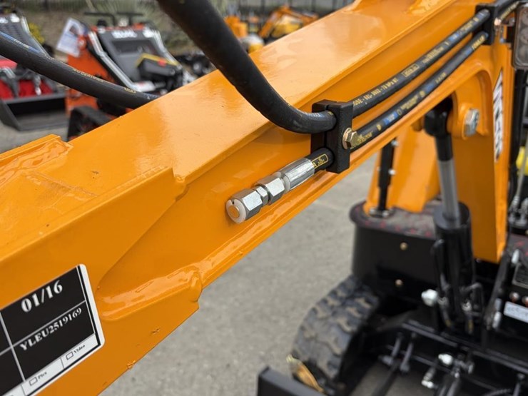 2025-vicsec-vc15-excavator-image-11