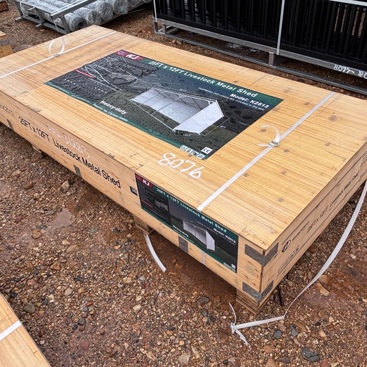 #8076 • LIVESTOCK METAL SHED