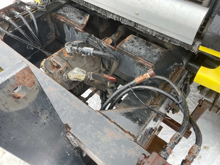 2004-caterpillar-c7-image-16