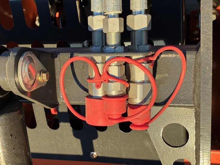 2025-aboss-gh350-skid-steertrack-loader-image-7