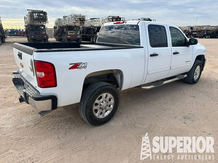 2012-chevrolet-2500-image-8