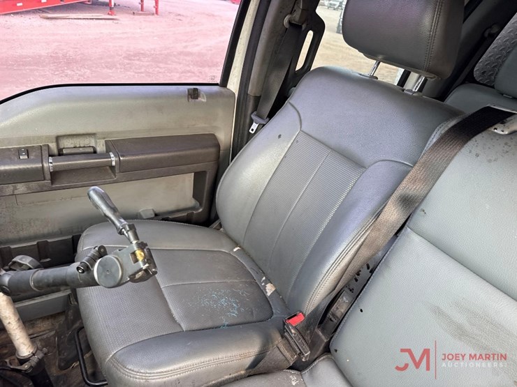 2016-ford-f550-xl-image-36