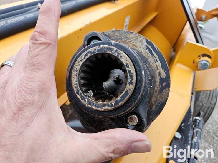 2010-hurricane-24-pull-type-ditcher-image-13