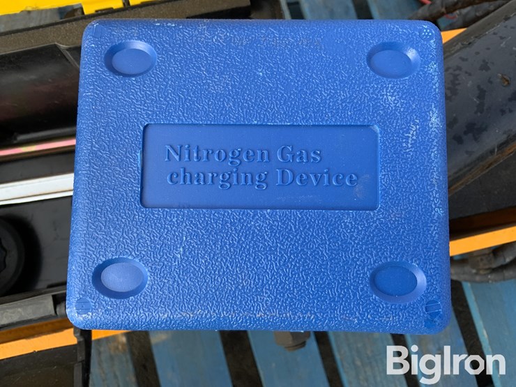 2025-giyi-d680-skid-steer-pile-hammer-(driver)-image-20