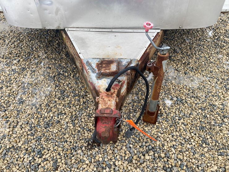 #370-•-1985-trail-et-2-horse-bumper-pull-trailer-(has-il-title)-(helenville,-wi)-image-4