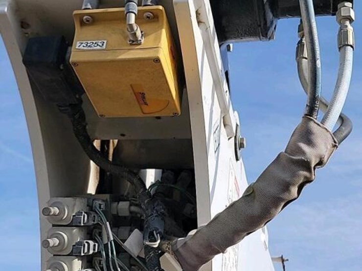 2017-ford-f550-image-16