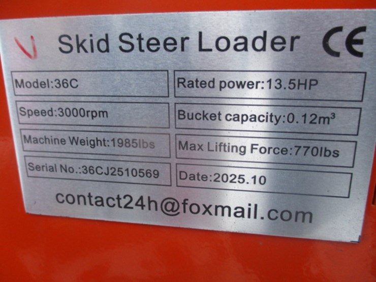 #6590-•-future-ft36c-mini-skid-steer-13.5hp-gasoline-engine,-electric-start-open-operator-station,-40-in-bucket,-1985#,-770#-max-lifting-force-image-3