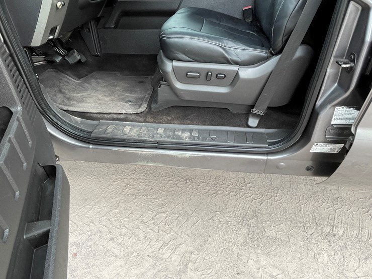 2011-ford-f250-lariat-image-62