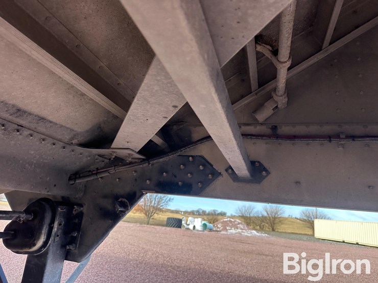 2019-merritt-grain-trailer-image-18