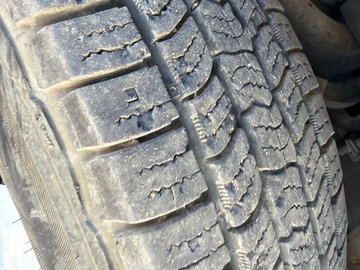 2013-chevrolet-3500-image-20