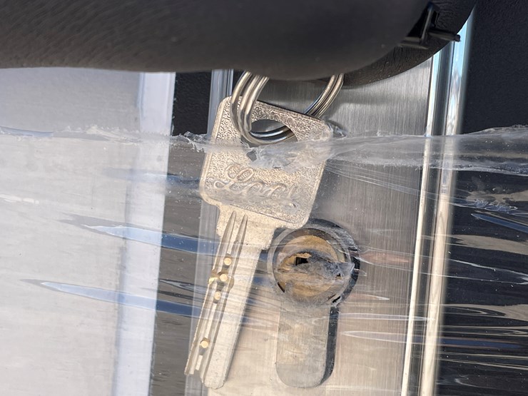 #3850-•-portable-restroom-image-18