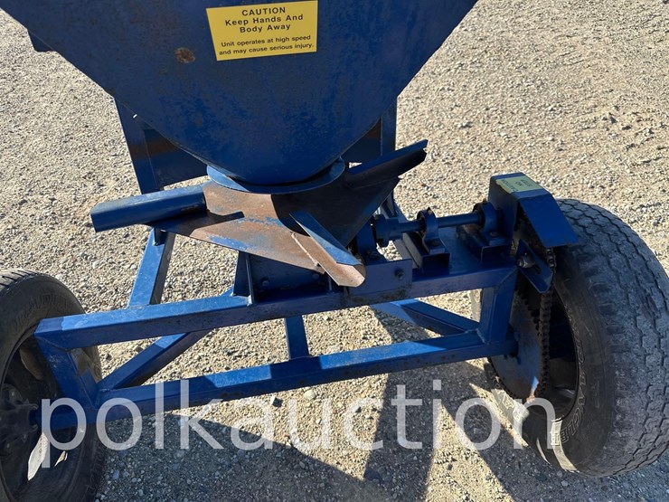 2675---lightfoot-fertilizer-spreader-image-2