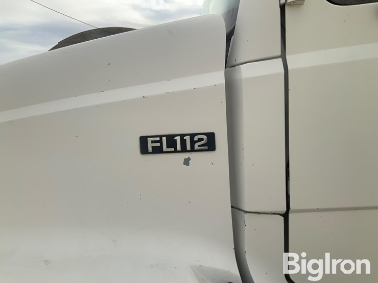 1999-freightliner-fl112-image-10