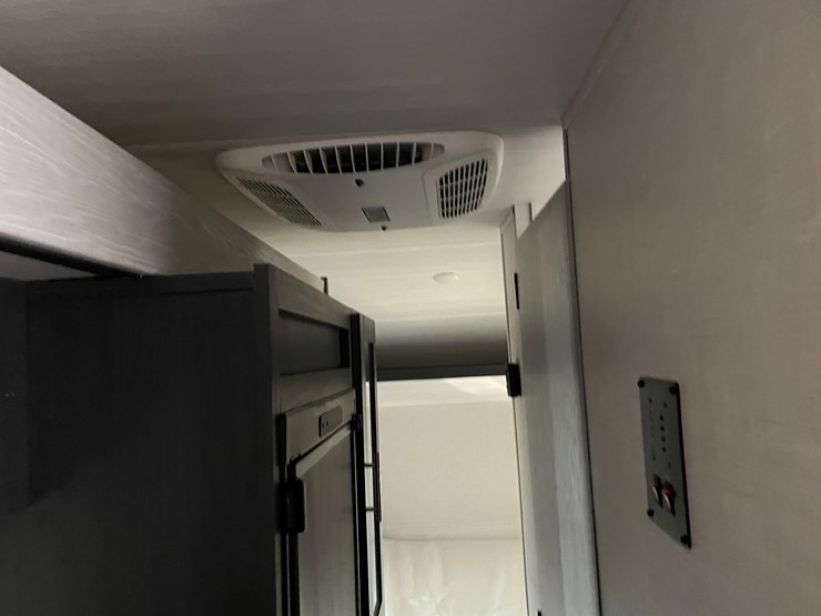 #149-•-2024-r-pod-trailer-(nm-title)-image-57