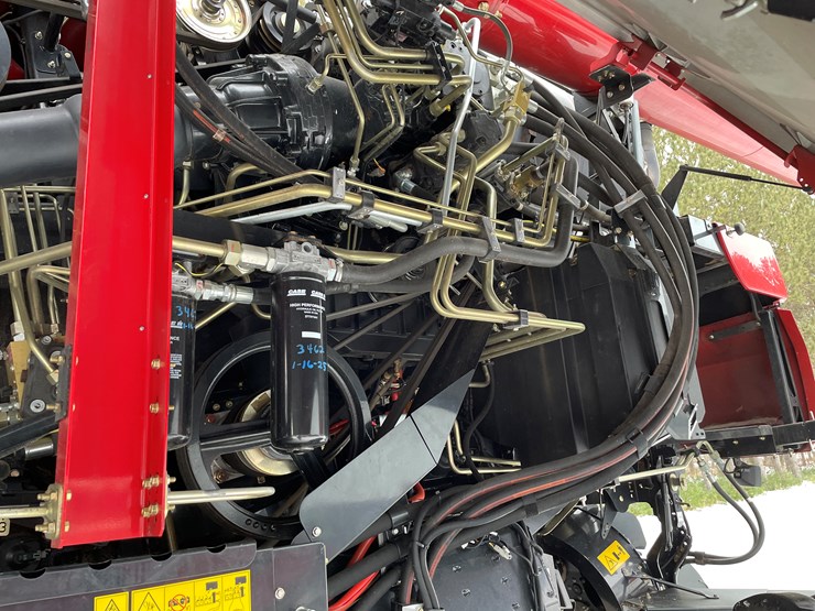 2017-case-ih-7240-image-49