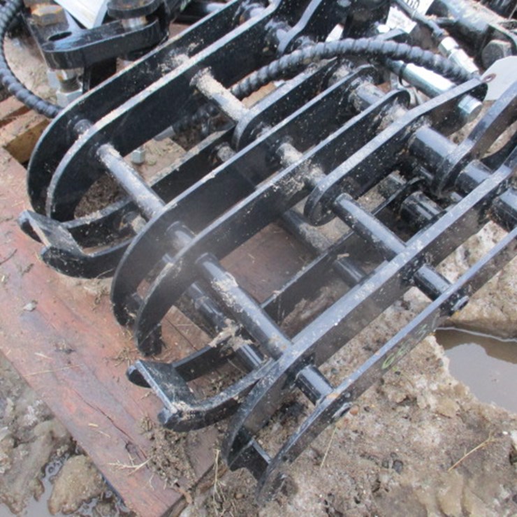 #6631 • Mini excavator Grapple Fits one ton mini excavators 500*400*260 weight:27kg