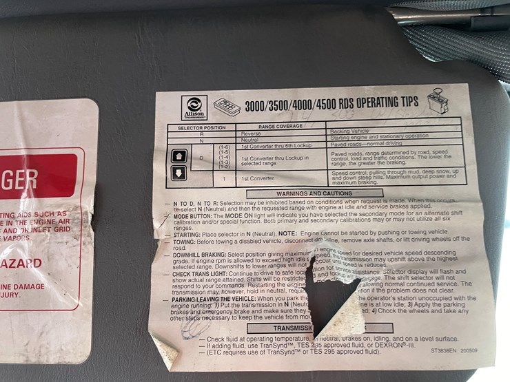 2007-international-7400-image-51