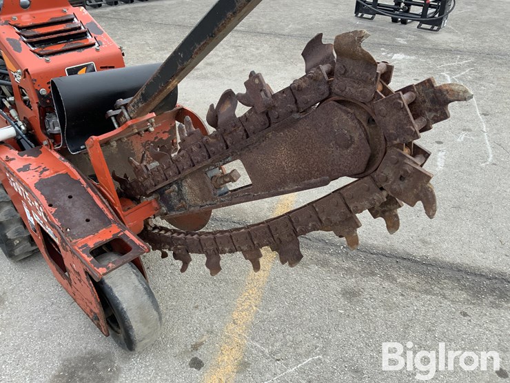 2012-ditch-witch-rt12-image-11