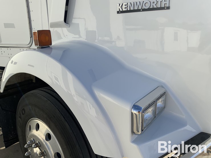 2001-kenworth-t800-image-17
