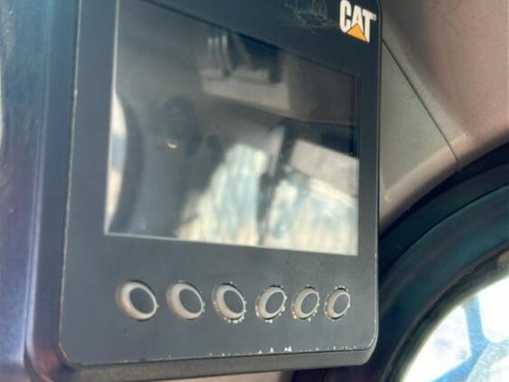 2017-caterpillar-277d-image-19