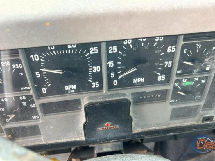 1998-international-4700-image-15