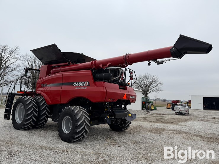 2018-case-ih-7240-image-7