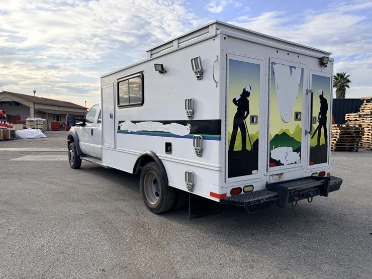 2012-ford-f550-image-4