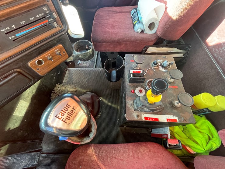 #312-•-2003-freightliner-dump-truck-(has-wi-title)-(denmark,-wi)-image-53