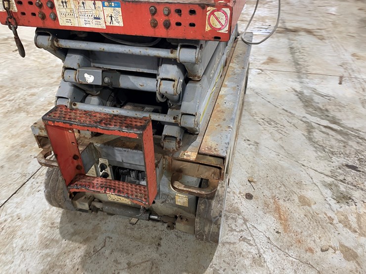 2014-skyjack-sjiii3219-image-16