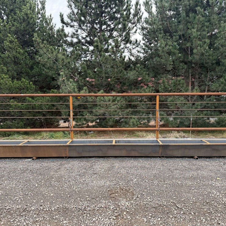 24' Freestanding Adjustable Height Feed Bunk