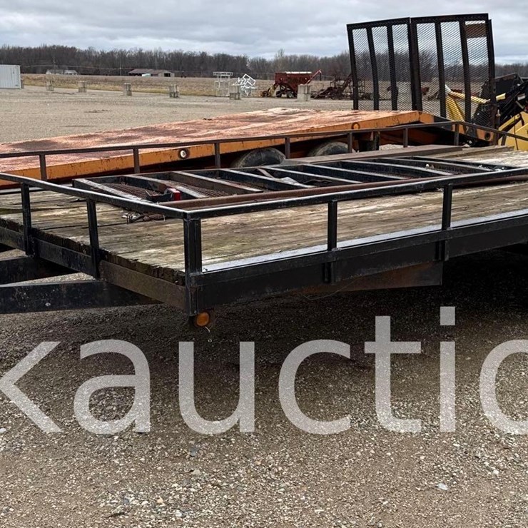 3108 - NOMANCO 14' FLATBED TRAILER w/ 4' BEAVERTAIL (VIN#  )(TITLE PENDING)